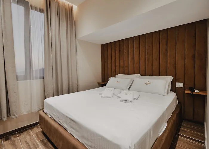 Armar Otel Saranda